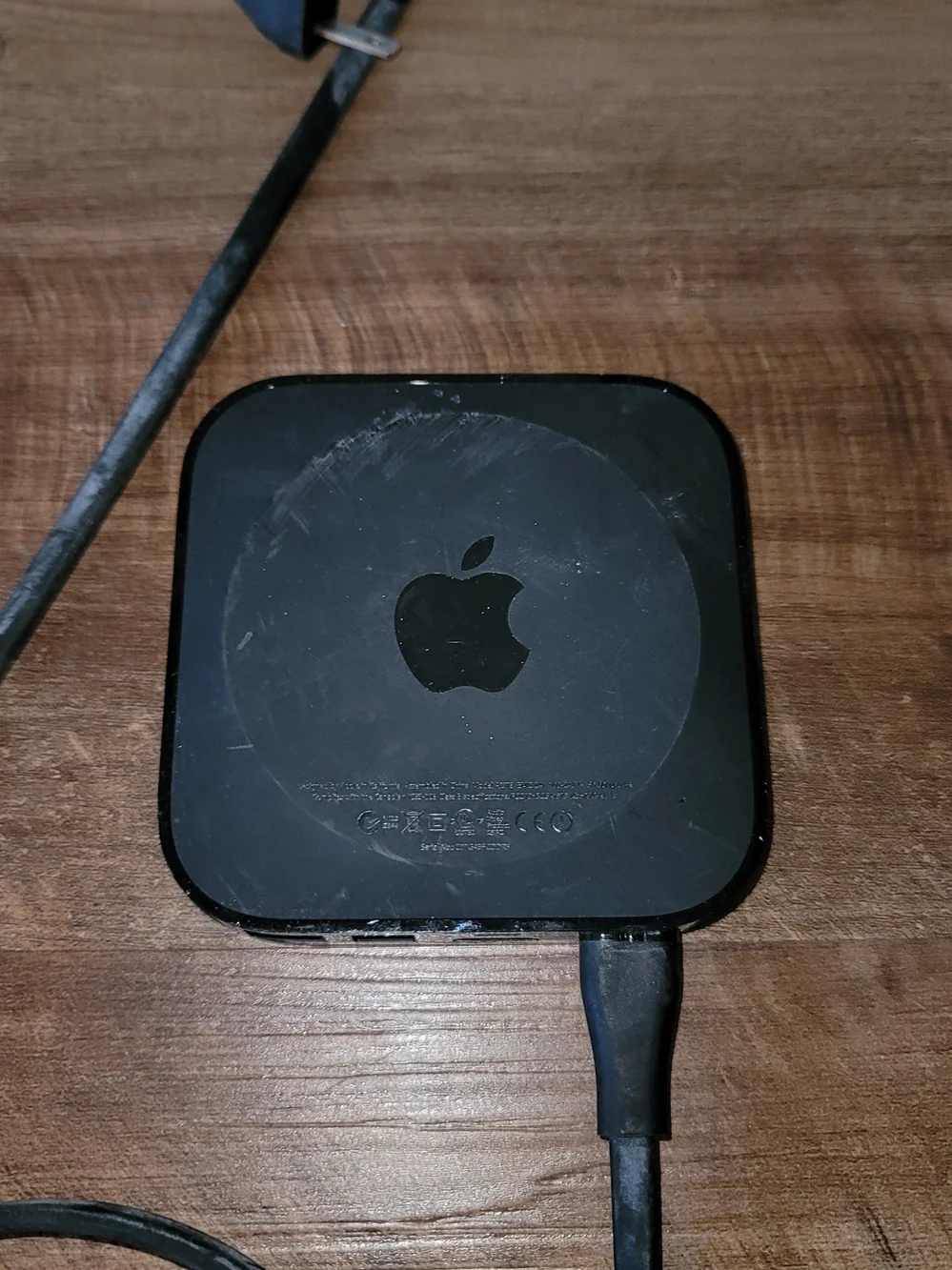 Apple TV (2nd Generation) A1378 Media Streamer + Cable